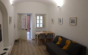 The Sketchers House - Private Art Gallery